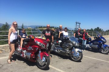 8 días de tour guiado en moto por Bulgaria, Grecia, Macedonia y Kosovo