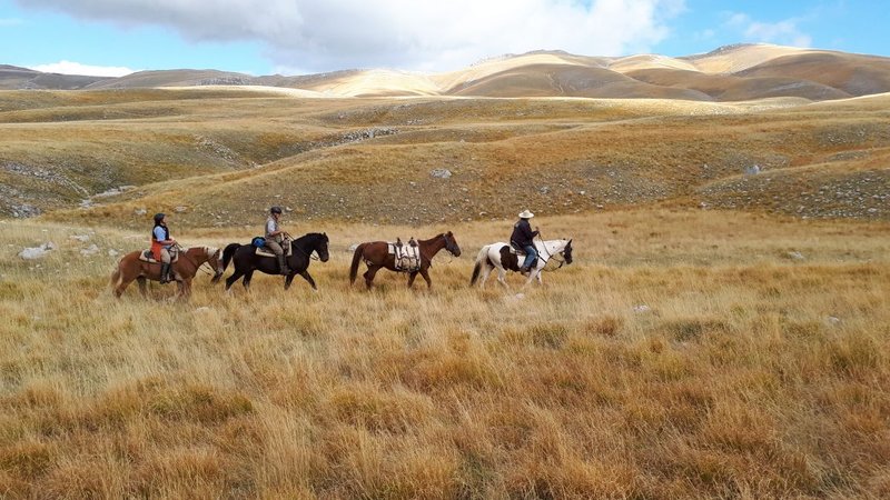 8 Day Colle dell'Orso Adventurous Horse Riding Holiday in Molise, Carovilli