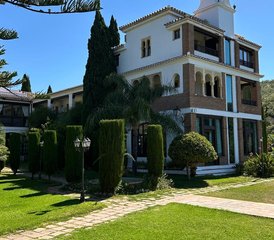 7 Tage Retreat zur Sonne: Restoratives Yoga Retreat in Málaga, Spanien - Photo 4