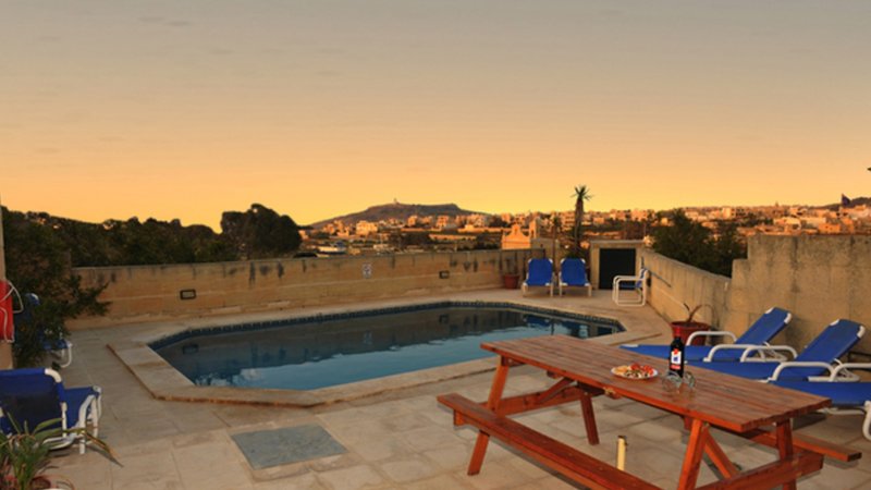 5 Day PADI Open Water Diving Course for Beginners in Gozo, Malta