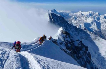 18 Day Island Peak Aggressive Climb Hiking Tour in Nepal