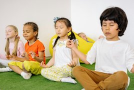 Kinderyoga Lehrerausbildung Retreats und Reisen