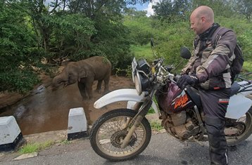 20 días de tour guiado en moto por las montañas y la costa de Sri Lanka