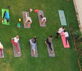 25-Daagse 200-urige Hatha, Ashtanga, Yin Yoga Docentenopleiding met Ayurveda in Rishikesh, India - Photo 2