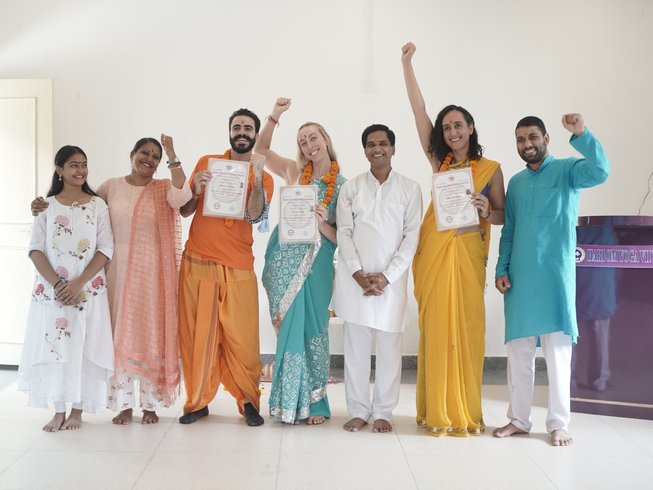 29 Day 300 Hour Hatha, Kundalini, & Ashtanga Yoga Teacher Training in  Rishikesh 