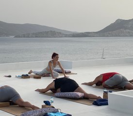 8 jours en retraite de yoga, randonnée et bien-être à Amorgos, Grèce – Se ressourcer dans l’Égée - Photo 2