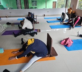 825 jours-200h en formation de professeur de yoga à Rishikesh, Inde - Photo 1