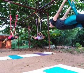 10 Tage 100-Stunden Aerial Yogalehrer Ausbildung in Tamil Nadu, Indien - Photo 4