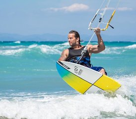 66 días de campamento básico de kitesurf en Rodas, Egeo Meridional, Grecia - Photo 1