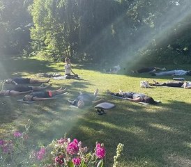 3-Daagse Innerlijke ontdekking: Adem, Yin Yoga & Truffels retreat met Merel Meesen in zeel Nederland - Photo 4