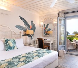 4 Day Women's New Me Yoga Retreat with Use of Hammam, Sauna, and Hydromassage in Kea Island, Greece - Photo 4