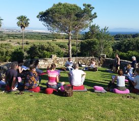 68 días de formación de yoga y ayurveda de 60 horas / retiro Los 5 Elementos en Tarifa, Andalucía, España - Photo 1