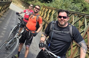 Halve Dag Niet-Residentiële Begeleide Fietstocht met Street Art in Tirana Albanië