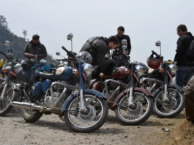 8 Day Guided Himalaya Motorbike Tour in Nepal photo 6