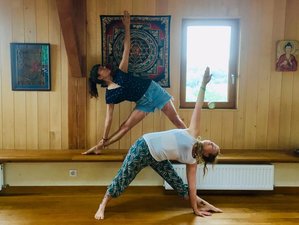 6 jours en stage de yoga Iyengar et méditation active dans un éco-lieu au pied des Pyrénées