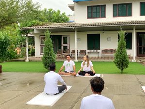 12 jours en stage de yoga 80 h de formation de professeur en Uttar Pradesh, Inde