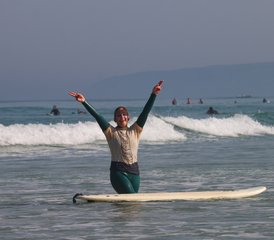 8 días de campamento de surf divertido e intenso frente a la playa con Ferrel Surf House en Peniche, Portugal - Photo 3