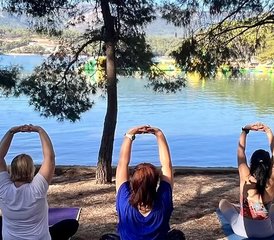 5-Daagse Wijze Vrouw Peri-tot-Post-Menopauze Yoga Welzijns De Retreat op het Eiland Hvar, Kroatië - Photo 2