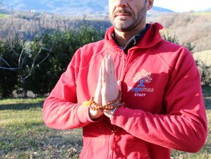 28 Tage 300-Stunden Yogalehrer Ausbildung in einem Italienischen Kloster in Frontino, Le Marche