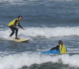 84 días de campamento de surf intermedio y avanzado en Ericeira, Lisboa, Portugal - Photo 1