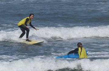 4 Tage Mittelstufe und Fortgeschrittene Surf Camp in Ericeira, Lisboa, Portugal