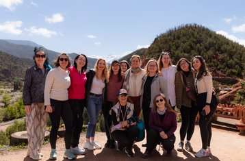 8 días de retiro de yoga para mujeres en la histórica Marrakech, Marruecos con excursión de un día al Atlas