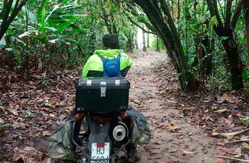 9 jours à moto guidé « Three Worlds » en Équateur