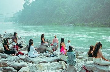 6 Day Yoga, Meditation, Ayurveda, and Wellness Retreat with Sound Healing in Rishikesh, India
