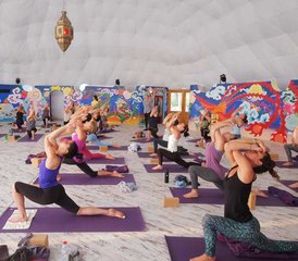 1Formación híbrida de profesorado de yoga de 200 horas: online a tu ritmo y 8 días presencial en Cádiz, España - Photo 1