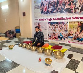 24 jours-200h en formation de professeur de guérison par le son et méditation à Rishikesh, Inde - Photo 5