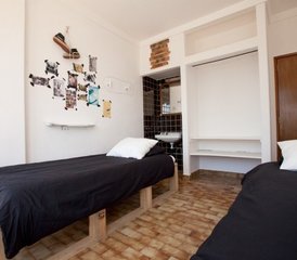 4 días de campamento de surf para principiantes y evolución de principiantes en Ericeira, Lisboa, Portugal - Photo 5