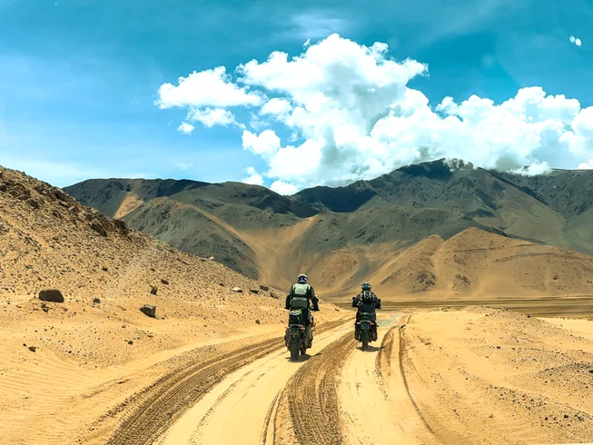 8 Day Touch the Sky: A Guided Motorcycle Expedition Tour to Umling La, Land of High Passes in India photo 5
