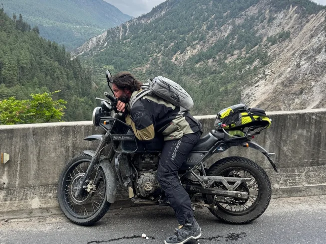 8 Day Guided Manang Motorcycle Tour in Nepal photo 2
