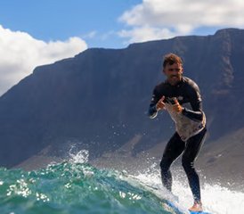 108-Daagse Complete Surfkamp Ervaring in Lanzarote, Spanje - Photo 1