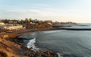 Playa de las Américas Retiros y Viajes