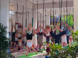 22 jours-200h en formation de professeur de yoga multistyles, aérien, acrobatique et ayurvéda à Bali, Indonésie