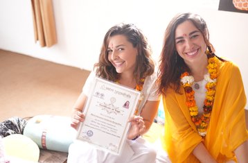 28 días de profesorado de yoga transformacional de 300 horas en Rishikesh, India