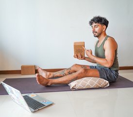 100-Uur Online Yin Yoga Docentenopleiding over 5 Weekenden - Photo 2