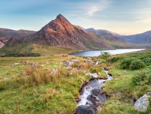 3 Day Spring Awakening Yoga, Mindfulness, and Walking Retreat in North Wales, UK