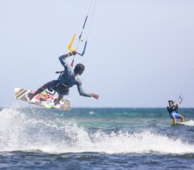 8-Daagse Ziel en Zee Ontsnapping Kitesurf De Retreat voor Soloreizigers en Stellen in Kilifi, Kenia - Photo 2