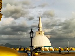 Zentralprovinz Retreats und Reisen