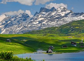 Österreichische Alpen Retreats und Reisen