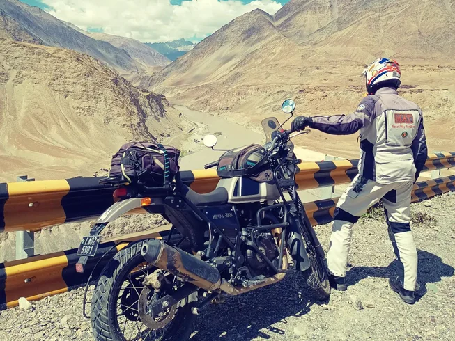 9 Day Guided Motorcycle to Umling La Pass - World's Highest Road in Himalayas, India photo 8