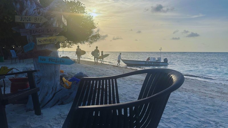 8 jours surf à la Noah Private Beach House, Maldives