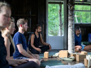 4 Tage Mit der Natur Wiederverbinden Yoga Retreat in Flatdal