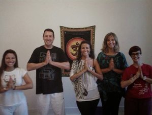 10 weken online yoga-docentenopleiding van 100 uur