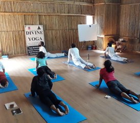 3 jours en retraite de yoga au Népal avec massage ayurvédique et visite spirituelle - Photo 2