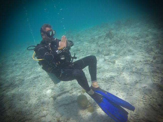 in　Bonaire　Diving,　Night　Scuba　Yoga　Day　Retreat　Snorkeling,　and