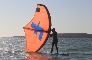 5 días de campamento de wingfoil para principiantes y nivel intermedio en Essaouira, Marruecos