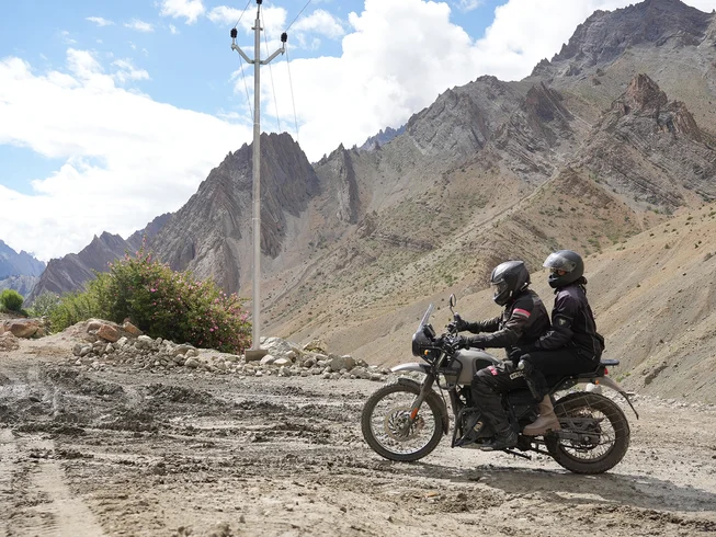 11 Day Guided Motorcycle Adventure Tour in India: Explore the Untouched Wildness of Zanskar photo 2